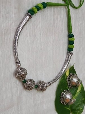 Dhovana Beads Necklace Set