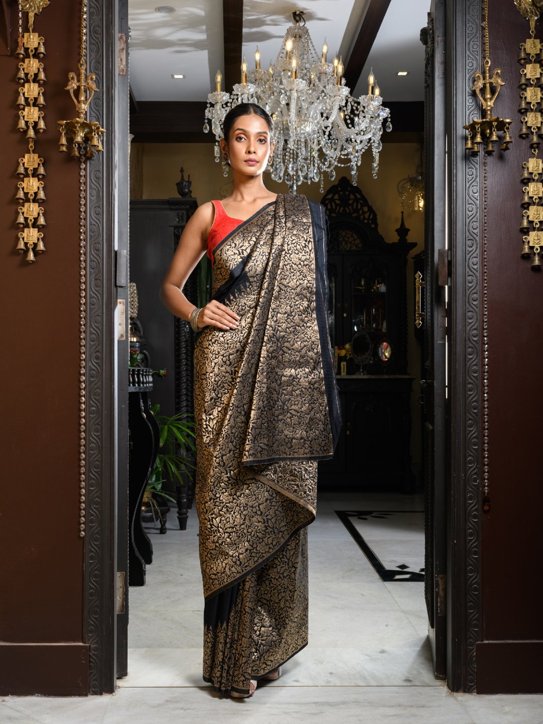women's Kanchipuram soft silk saree in Black dvz0002582 - Dvanza.com