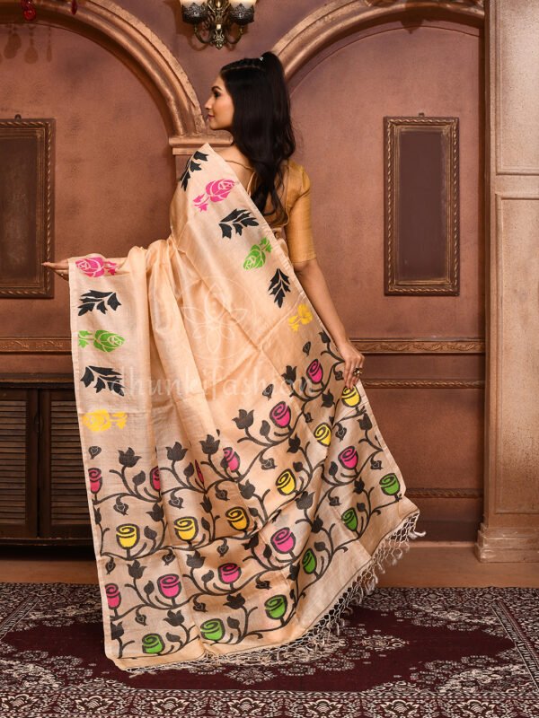 Beige tussar jamdani saree