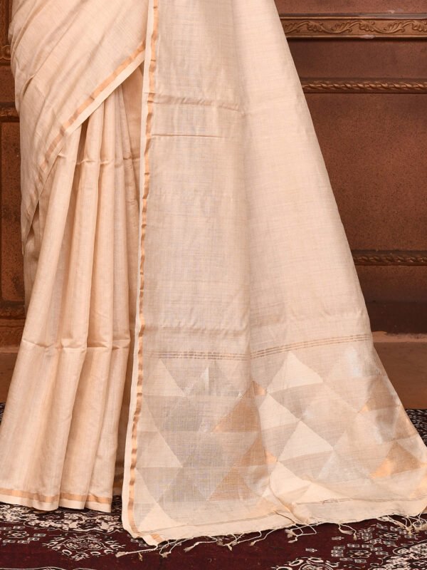 Beige tussar silk jamdani saree