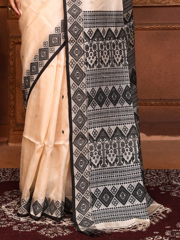 Cream tussar silk jamdani saree