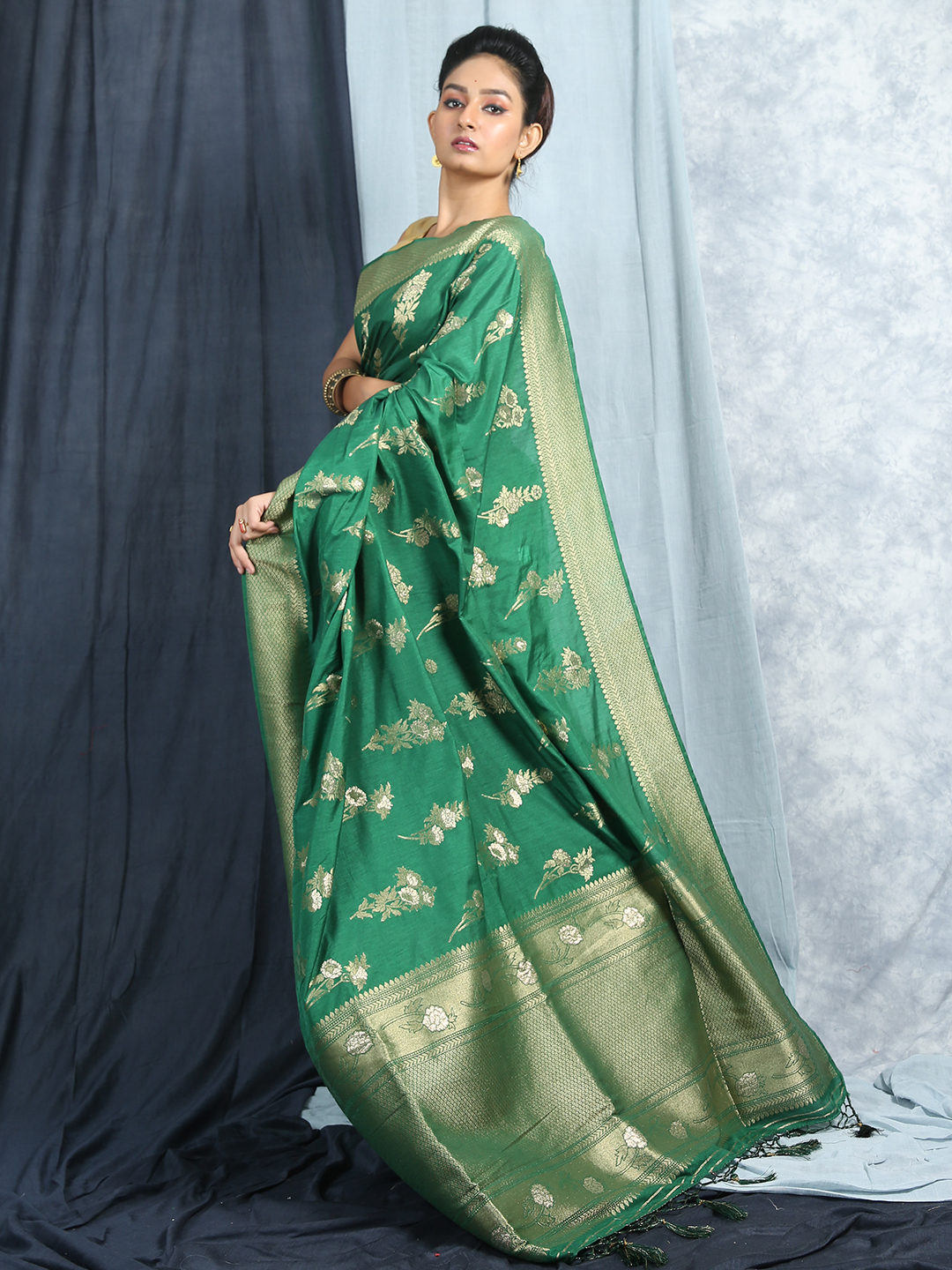 Buy FACE DEAL Saree Women Dark Green Silk Blend Banarasi Saree Online at  Best Prices in India - JioMart.