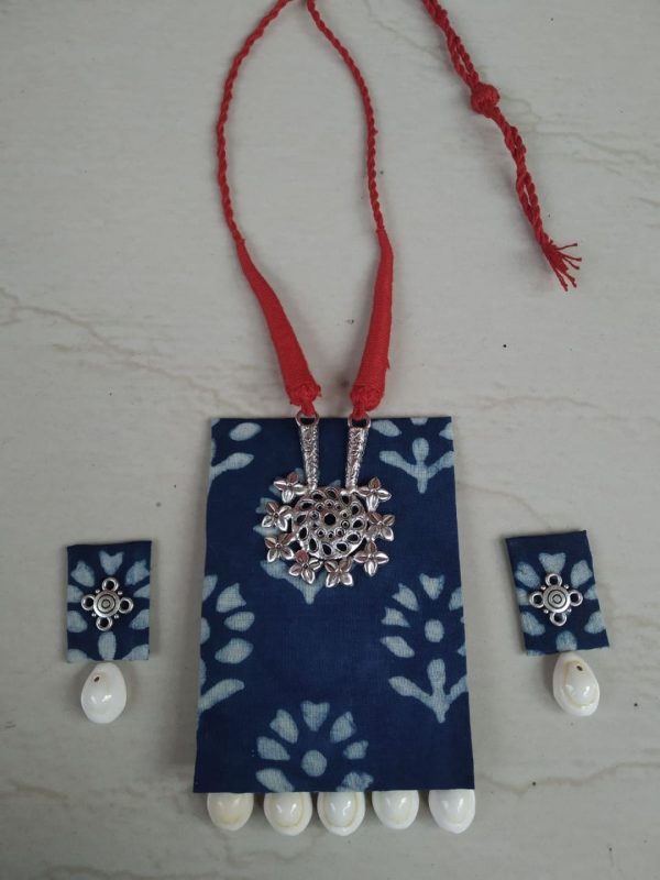 fabric necklace set